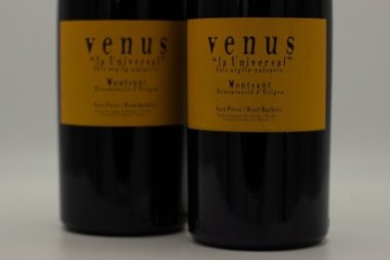 Venus la Universal Sara...